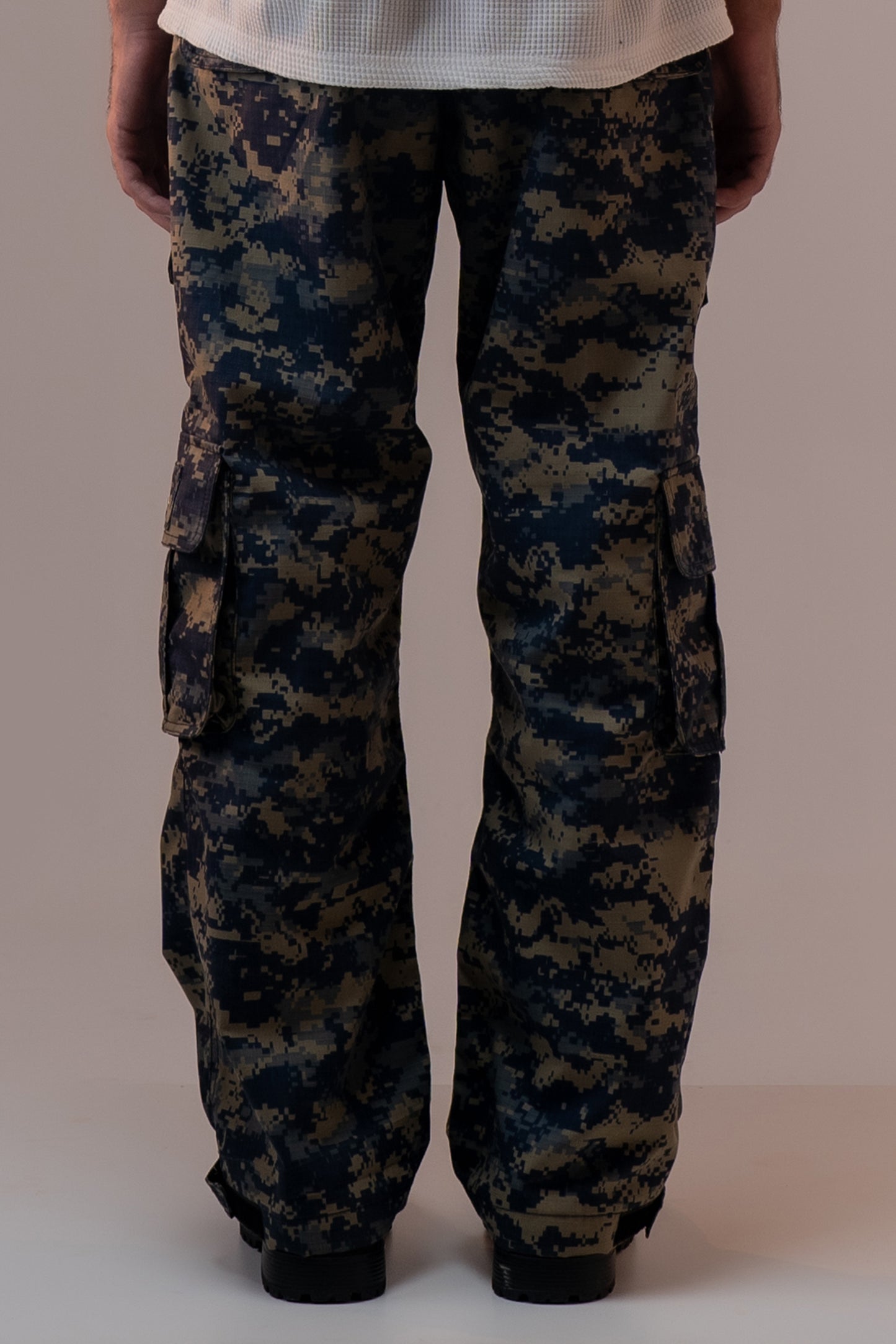 CAMOUFLAGE CARGO TROUSERS