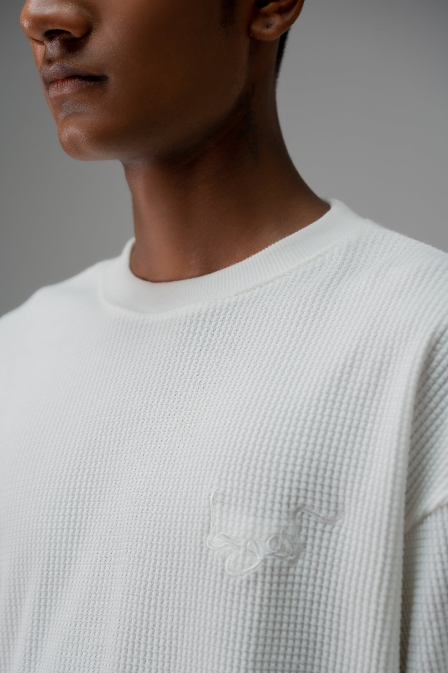 WHITE THERMAL KHOJA CREWNECK